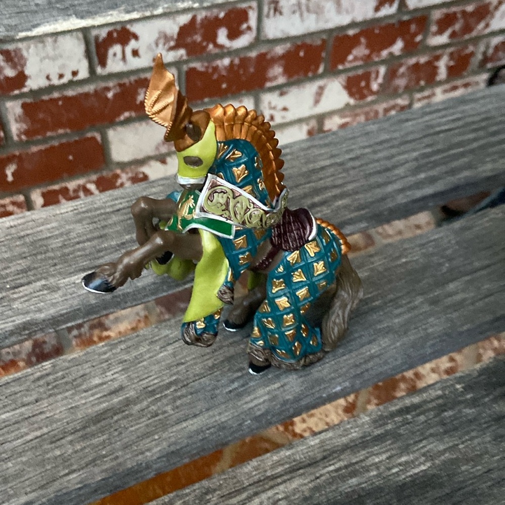 Papo Wespen Dragon horse figurine